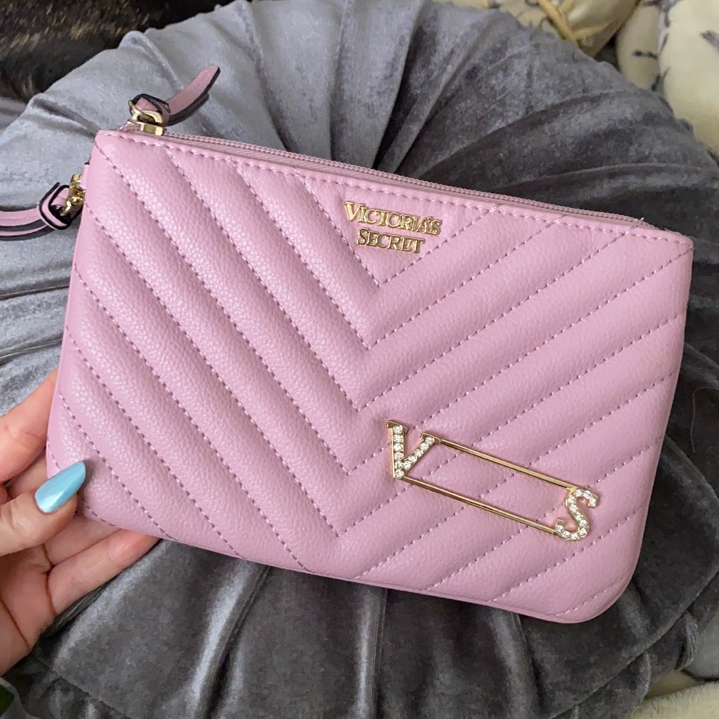 Brand New Vs Wallet Wristlet